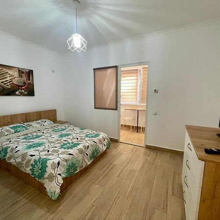 Militari Comfort Studio Roşu Εξωτερικό φωτογραφία